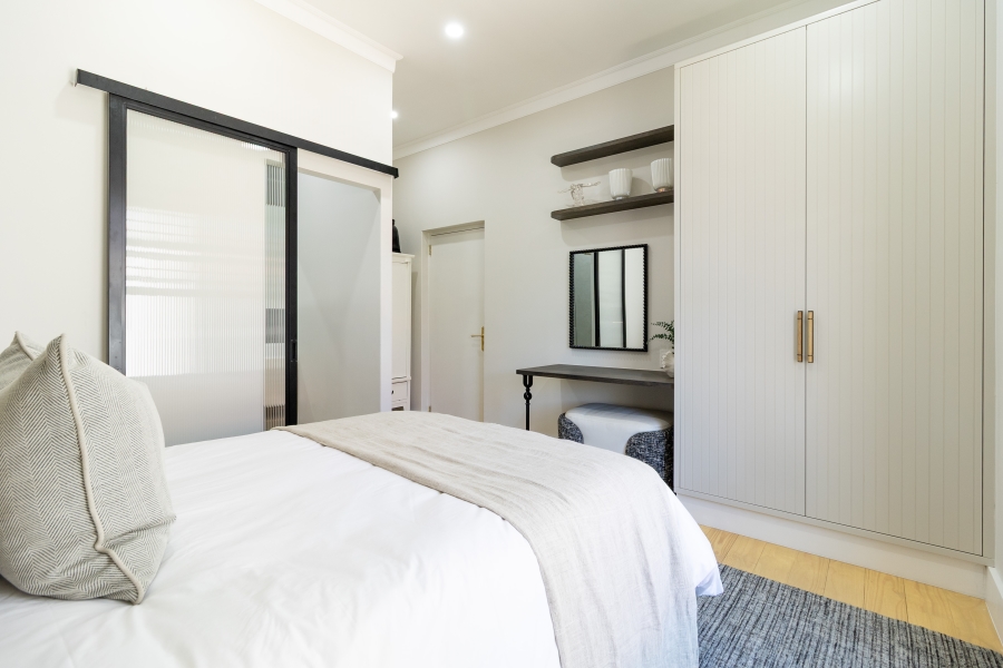 To Let 4 Bedroom Property for Rent in Oranjezicht Western Cape